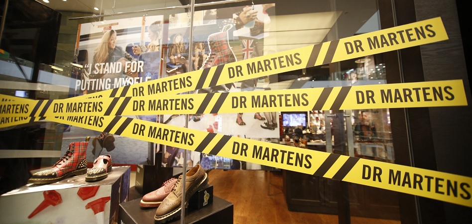 Permira acelera la venta de Dr Martens: Carlyle Group se suma a la puja